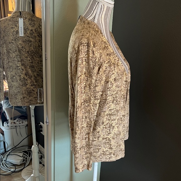 NWT. Chico's, size Small, Foil Print Cardigan Textured Brown Lightweight Sweater - Picture 4 of 7